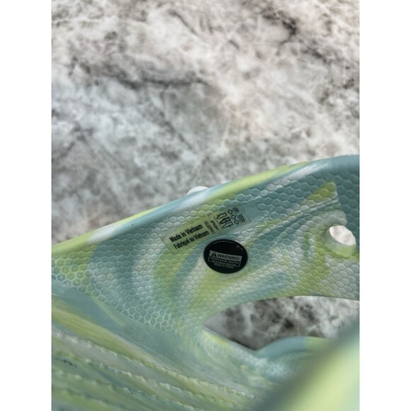 Classic Crocs Marbized Sandal Pure Water/Multi Unisex Men’s 6 Women’s 8 EUC - Picture 6 of 7